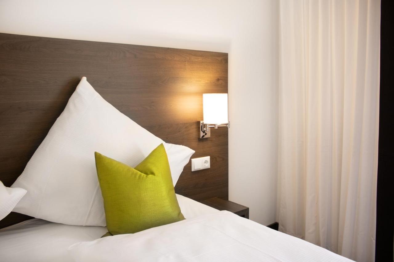 Ku Hotel By Wmm Hotels Кулмбах Екстериор снимка